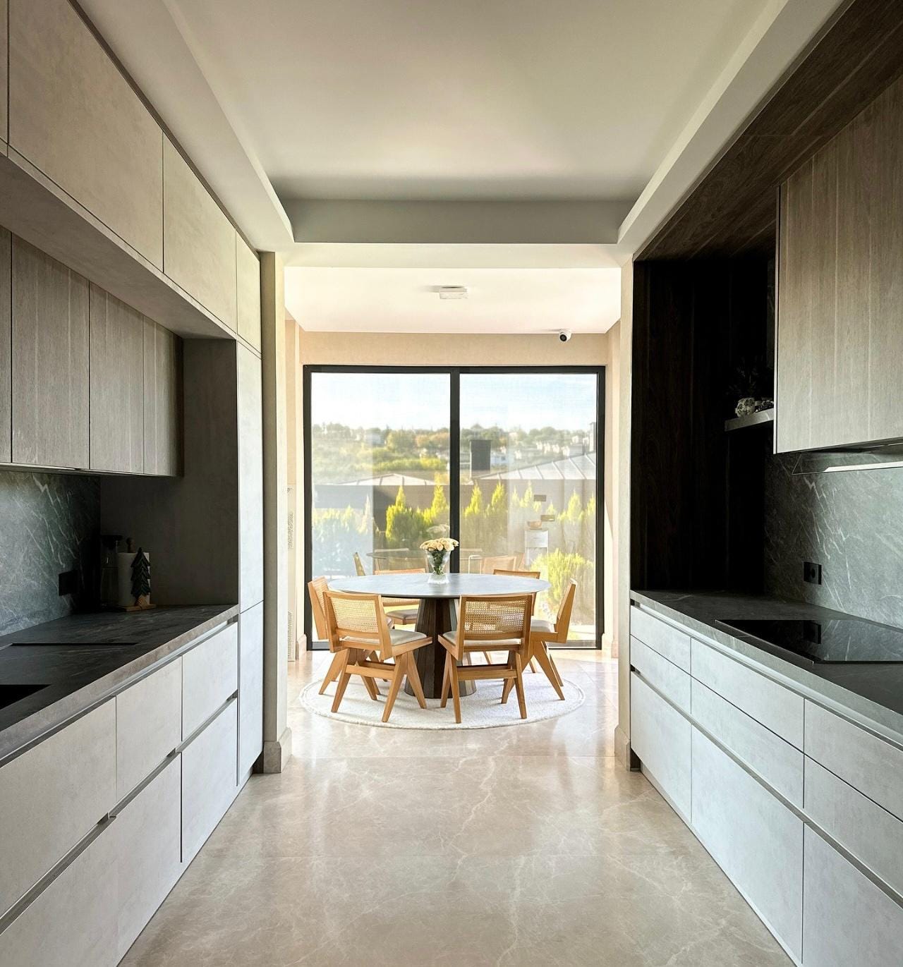 Custom Round Travertine Marble Dining Table – Natural Stone Kitchen Table