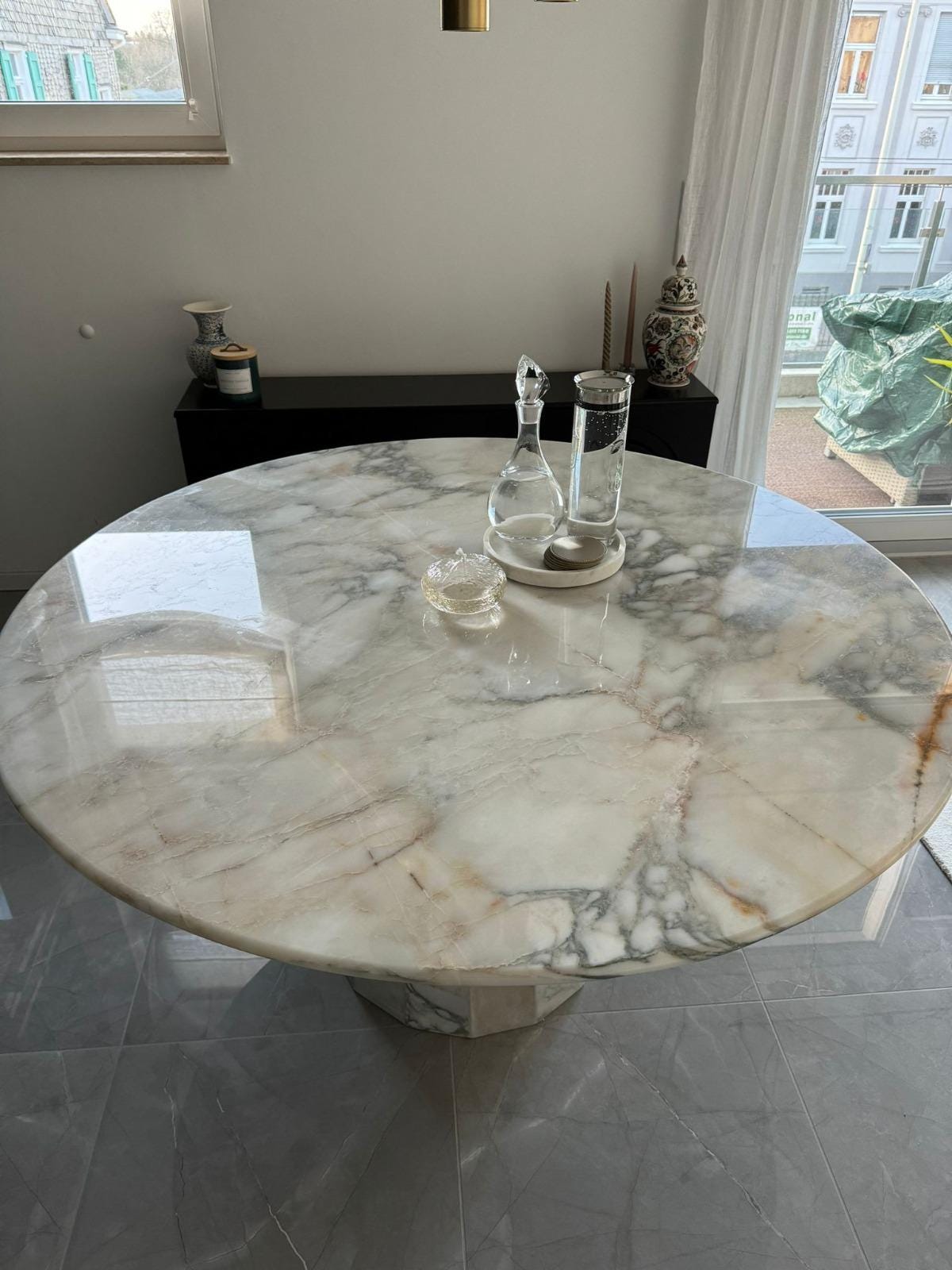 Calacatta Marble Round Dining Table: Custom Kitchen Table