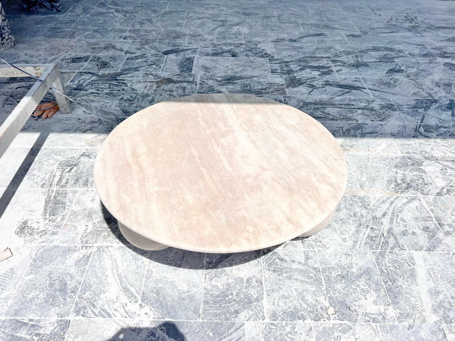 Beige Travertine Round Coffee Table – Natural Stone Living Room Decor