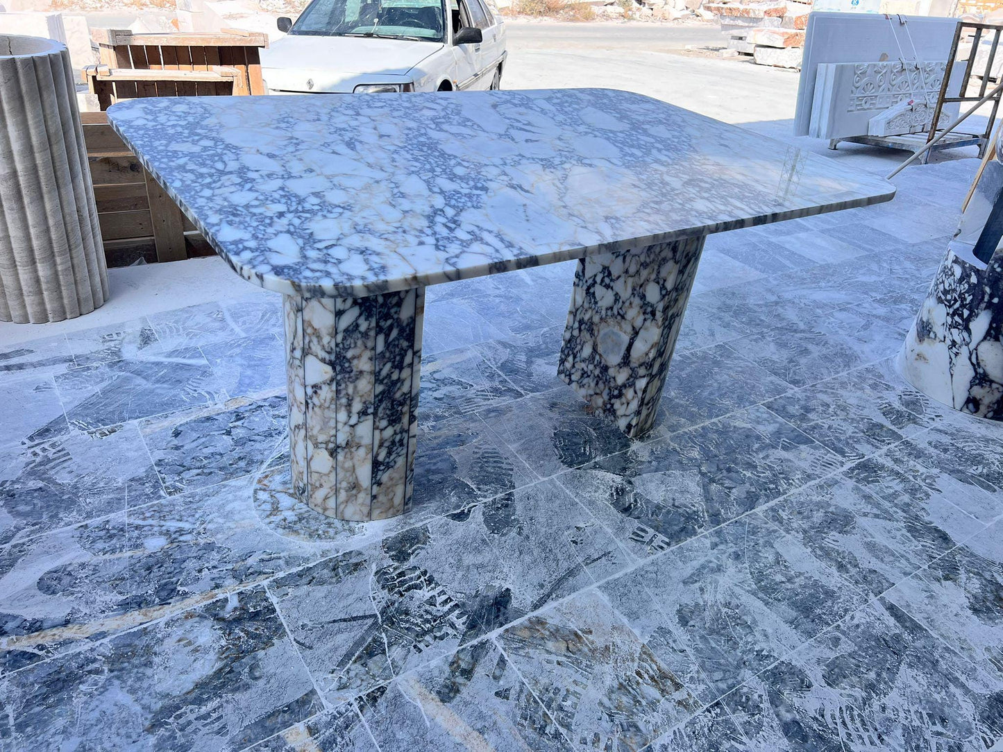 Handmade Calacatta Viola Marble Dining Table – Purple Veined Stone