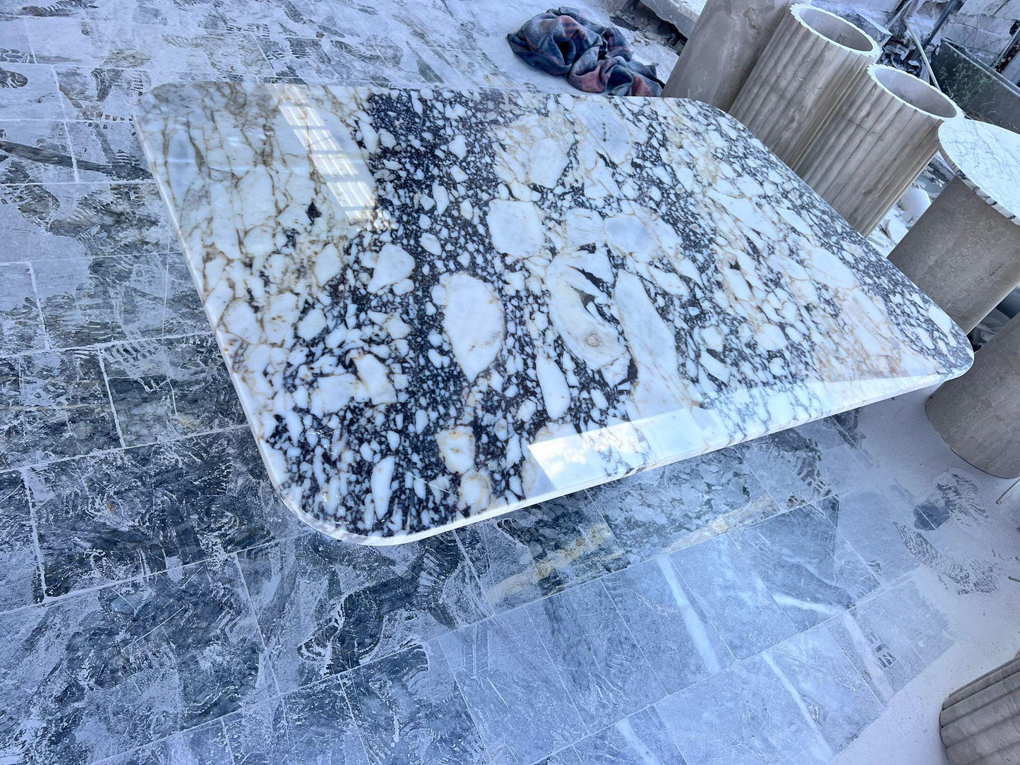 Handmade Calacatta Viola Marble Dining Table – Purple Veined Stone
